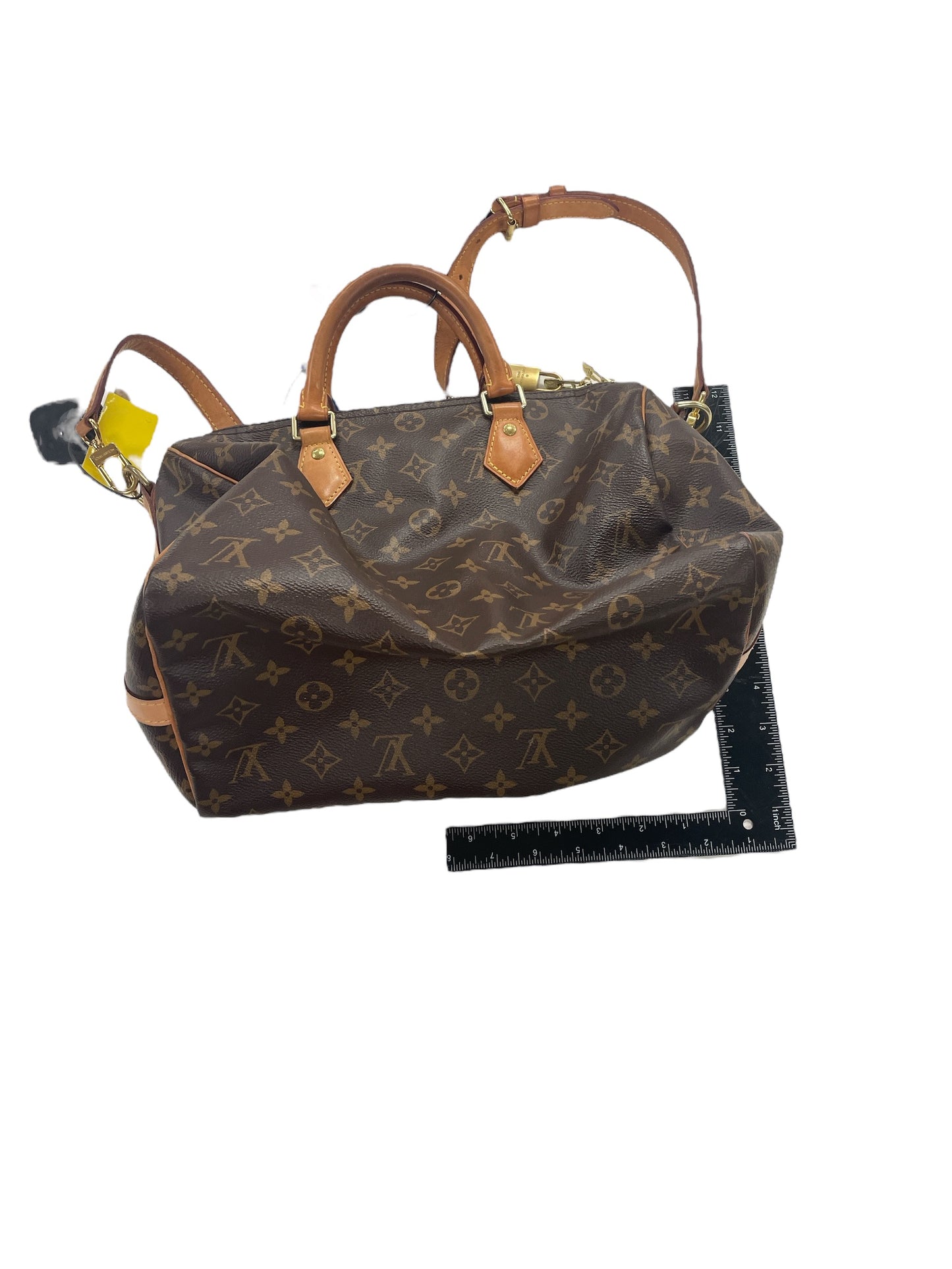 Crossbody Luxury Designer By Louis Vuitton, Size: Medium