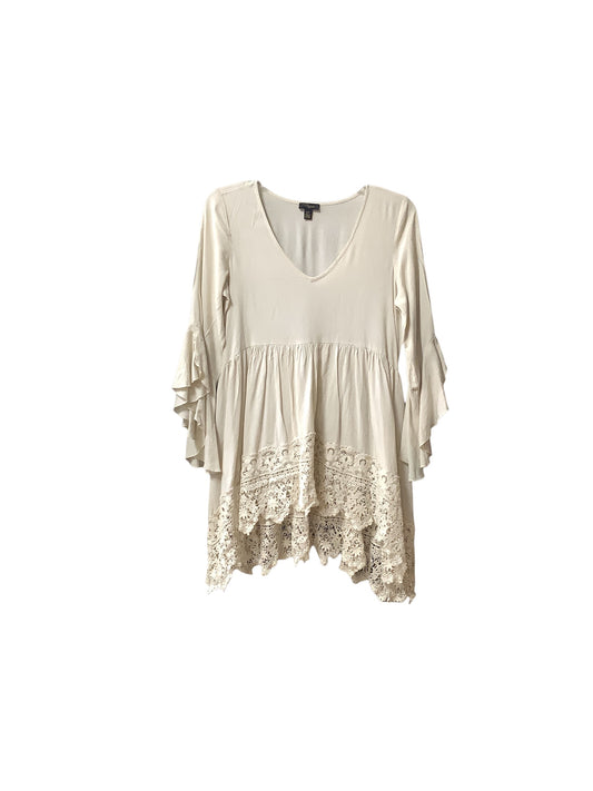 Top Long Sleeve By Cupio In Cream, Size: S