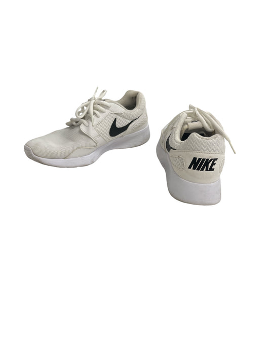 Shoes Athletic By Nike In White, Size: 6.5