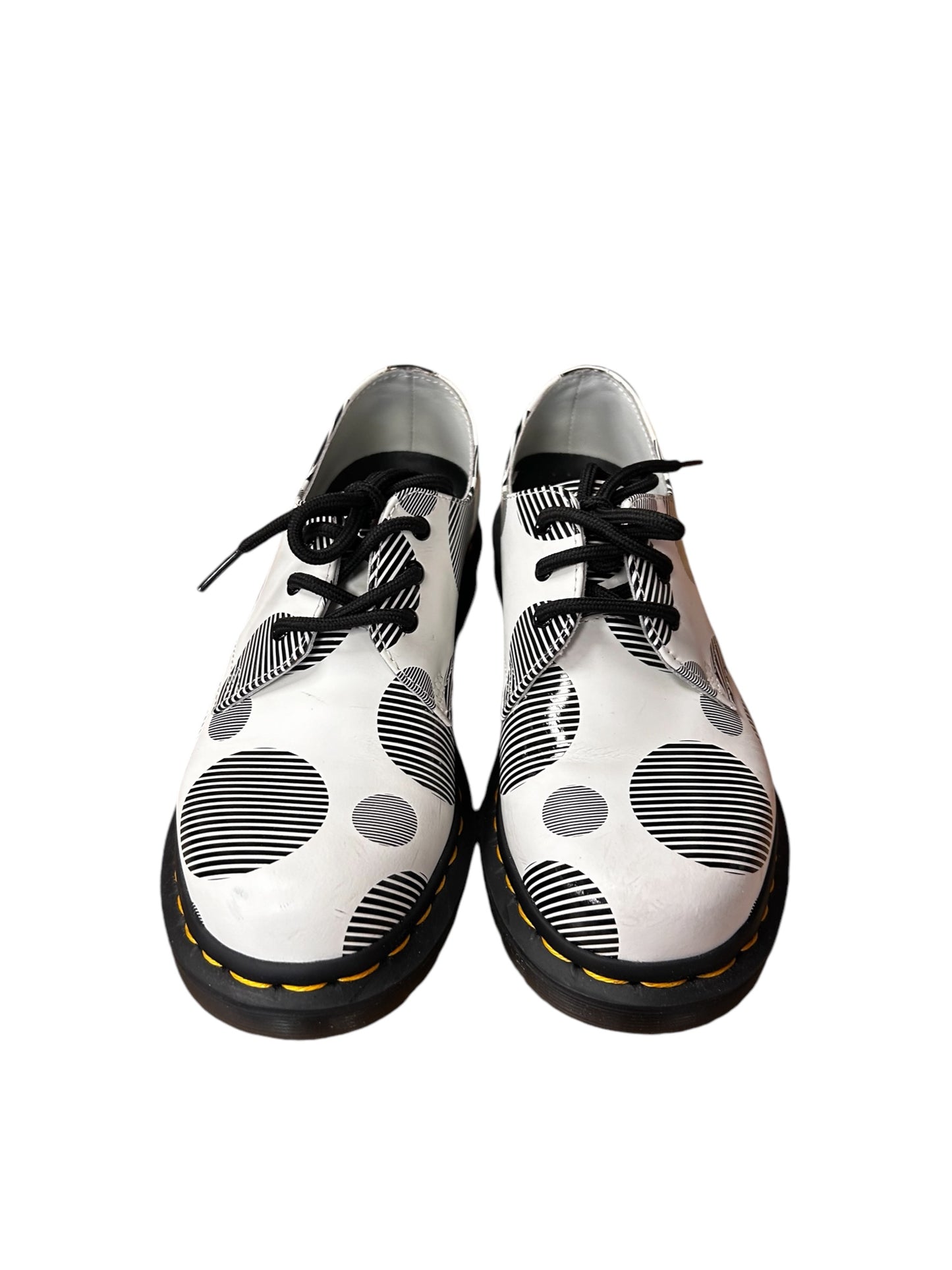 Shoes Sneakers By Dr Martens In Polkadot Pattern, Size: 6