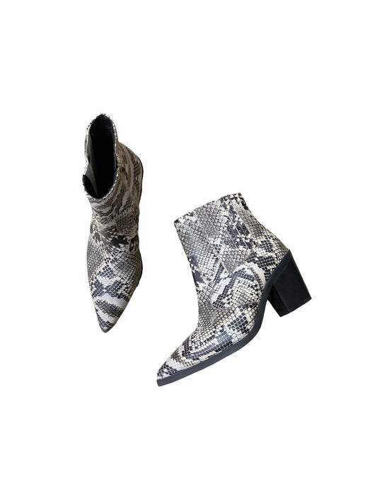 Boots Ankle Heels By Blondo In Snakeskin Print, Size: 7.5